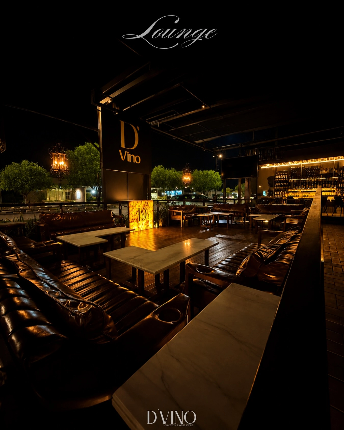 Lounge da D’Vino com mesas, sofás e bar